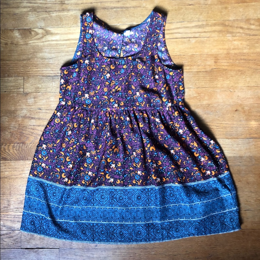Dress - Picture 2 of 5